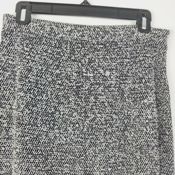 ST. JOHN Black White Soft Tweed Jacket Skirt Set 8 - Picture 3 of 10